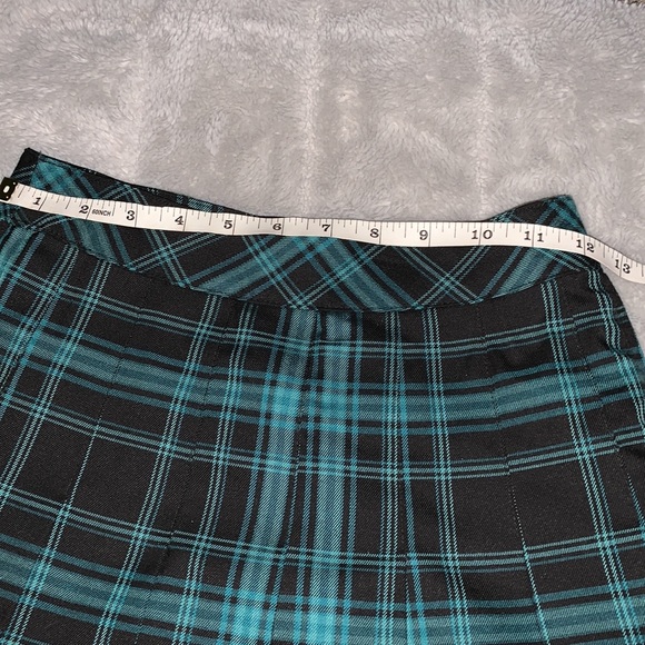 Short plaid/pleated mini skirt - Picture 9 of 10